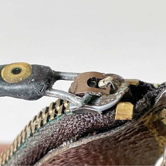 Louis Vuitton brown monogram canvas small keychain zip pouch - Picture 7 of 11